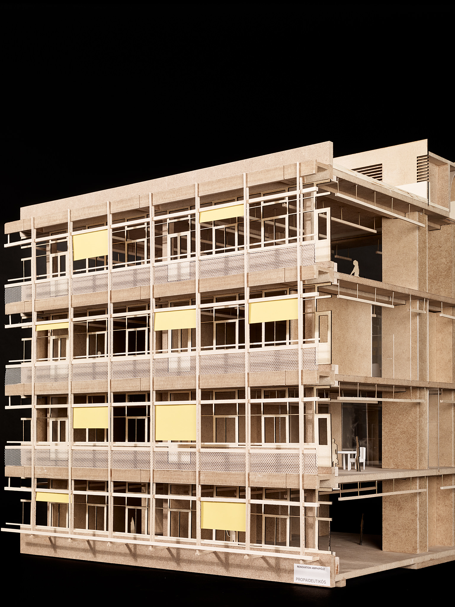 Maquettes Concours Renovation Amphipôle